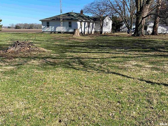 5th image of 124 E Prairie St