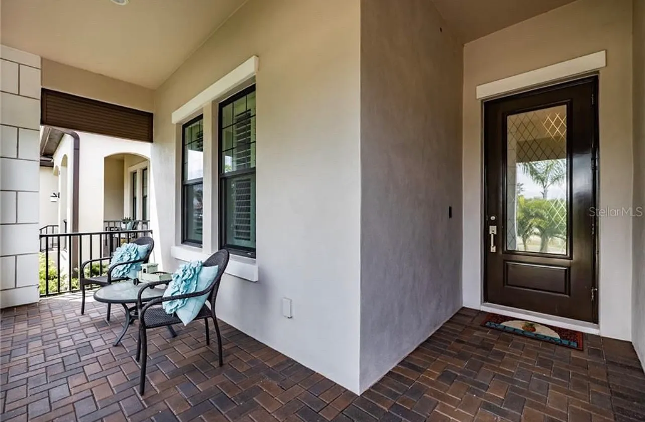 3 bed, 1953 sqft, $4,700 — Photo 4