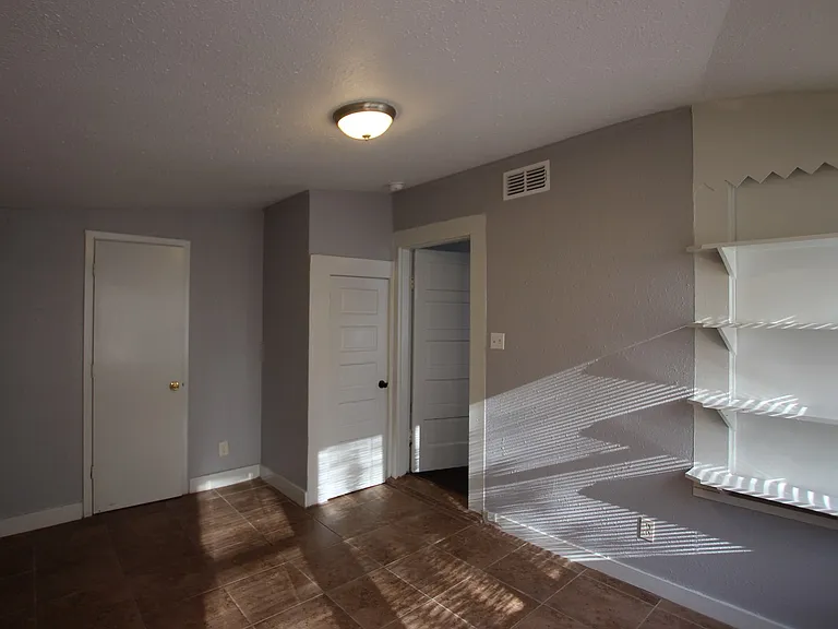 522 W Dobbs St — Photo 15