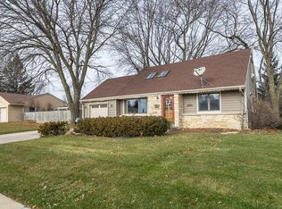 N89W15640 Cleveland Ave, Menomonee Falls, WI 53051