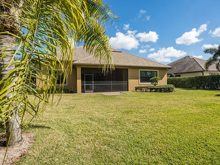 4127 Siena Cir — Photo 38