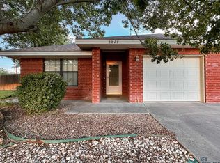 3027 Alhambra Dr, Roswell, NM 88201