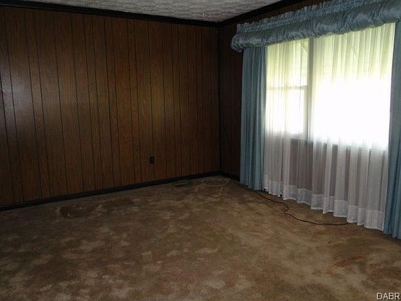 3rd image of 1457 Bowman Dr