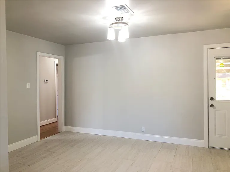 5005 De Milo Dr — Photo 7
