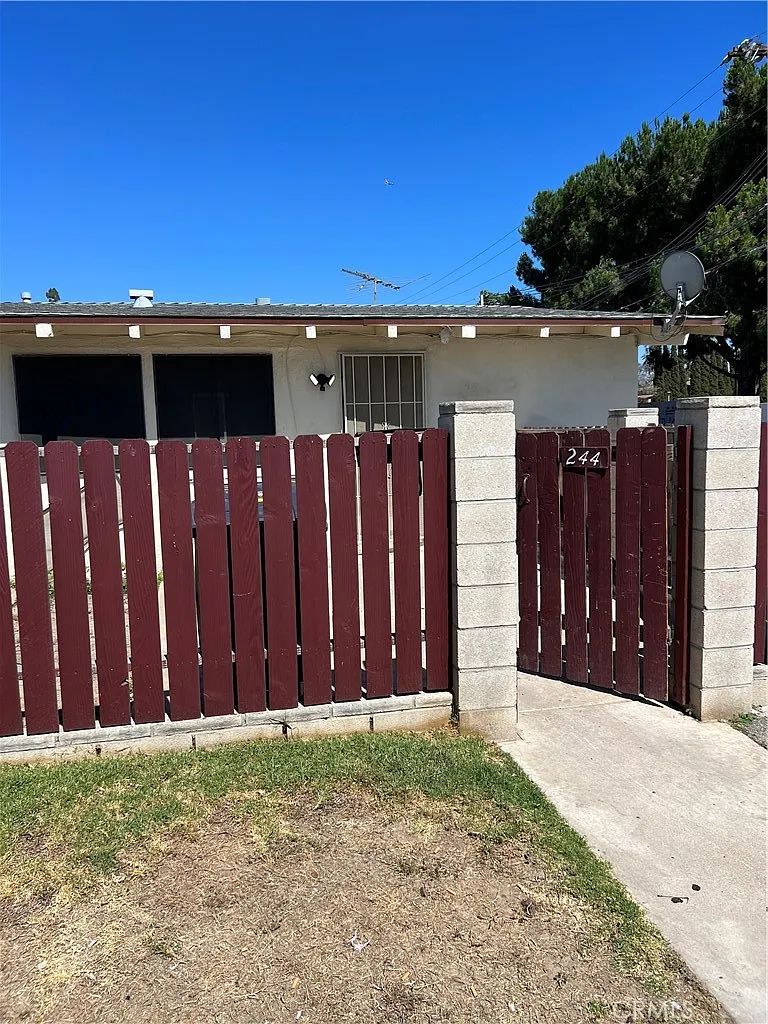 1 bed, 600 sqft, $1,800 — Photo 1