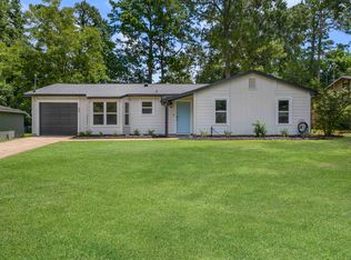 3225 Riddle Dr, Tallahassee, FL 32309