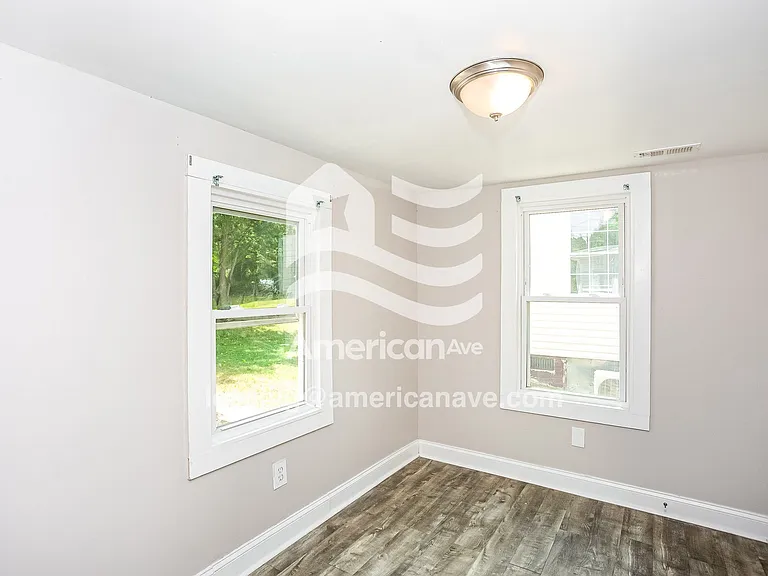 17896_014_bedroom_14.jpg