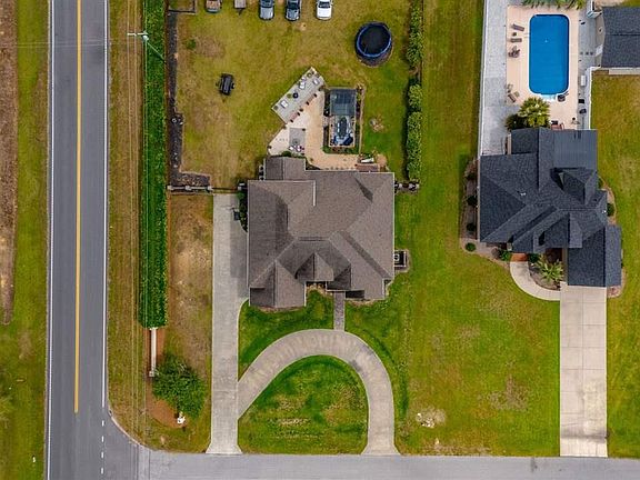 5th image of 102 Derby Ln