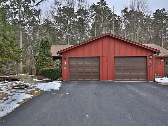 2nd image of 125 Arrow Wood Pl