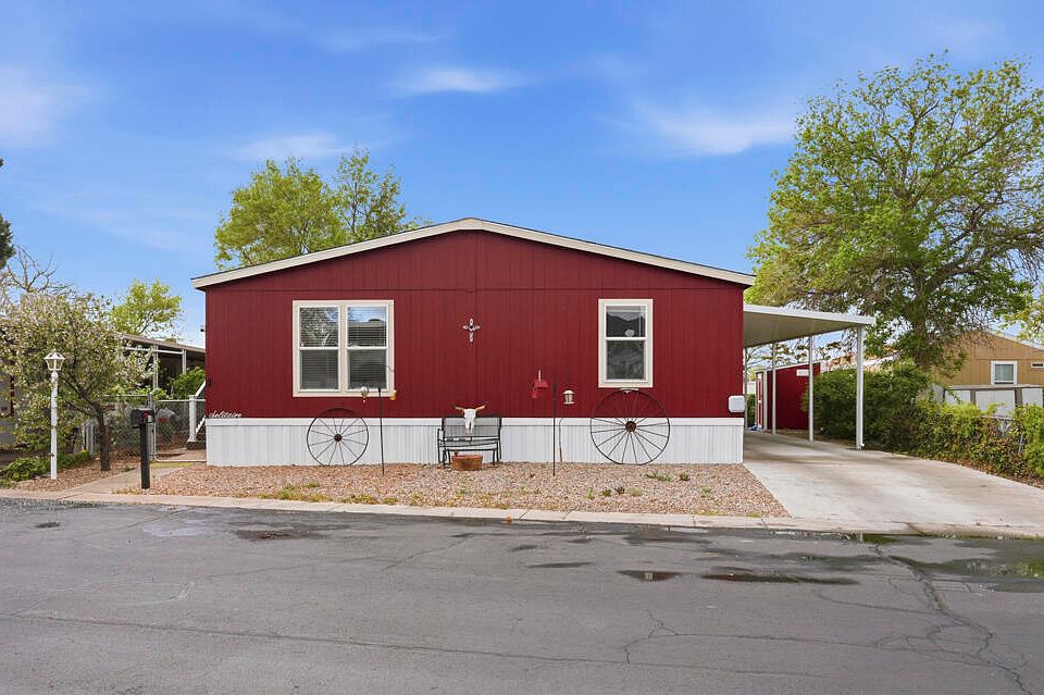1st image of 605 Doe Ln SE