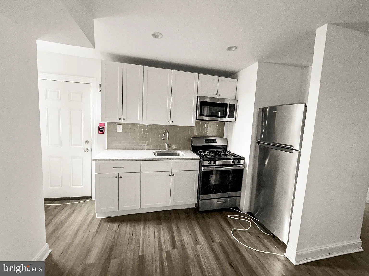 2 bed, 1.0 bath, 1000 sqft, $1,250 — Photo 3