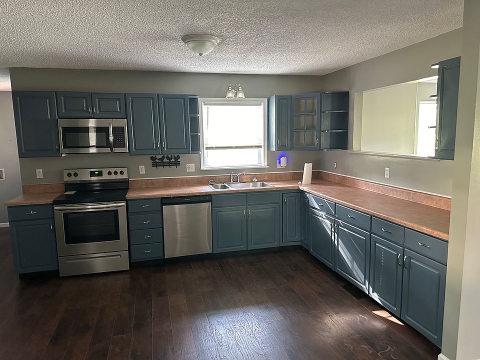 1st image of 104 Heritage Ln