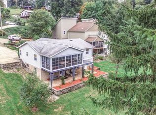 104 Cheyenne Trl, Malvern, OH 44644
