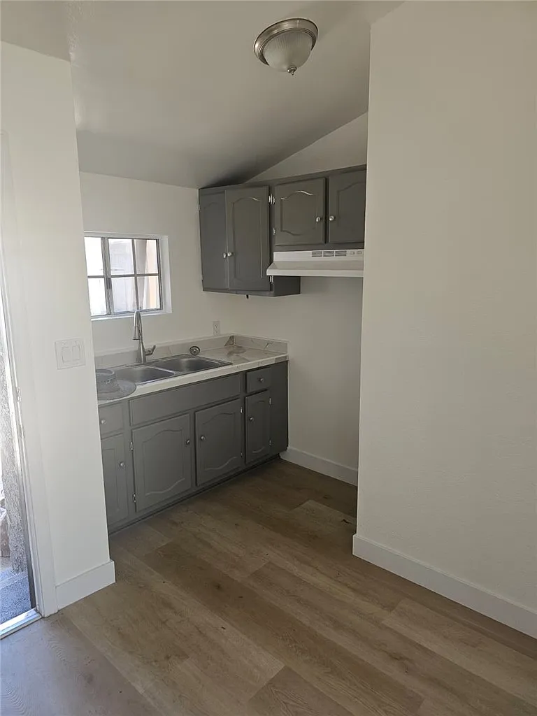 1 bed, 400 sqft, $1,795 — Photo 4