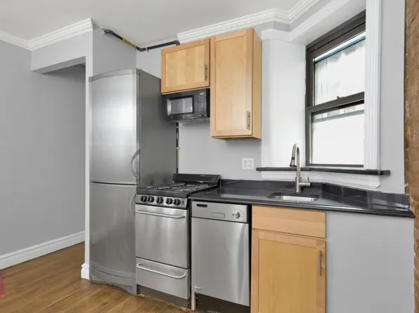 221 East 23rd Street image 5 of 8