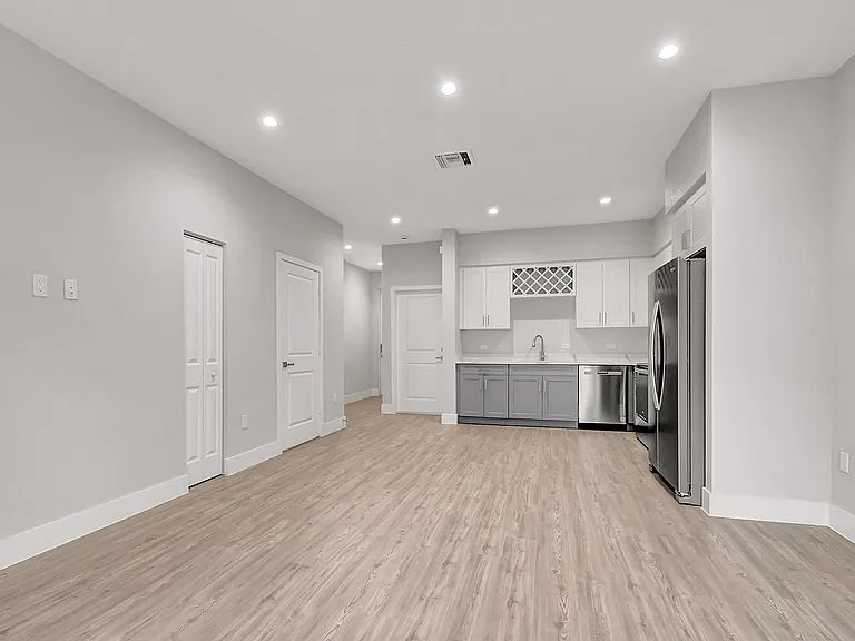 Prince Place Townhomes — Photo 20