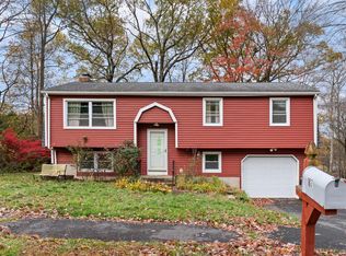 107 Schooner Ln, Meriden, CT 06451