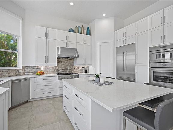 4th image of 7676 Ironhorse Boulevard