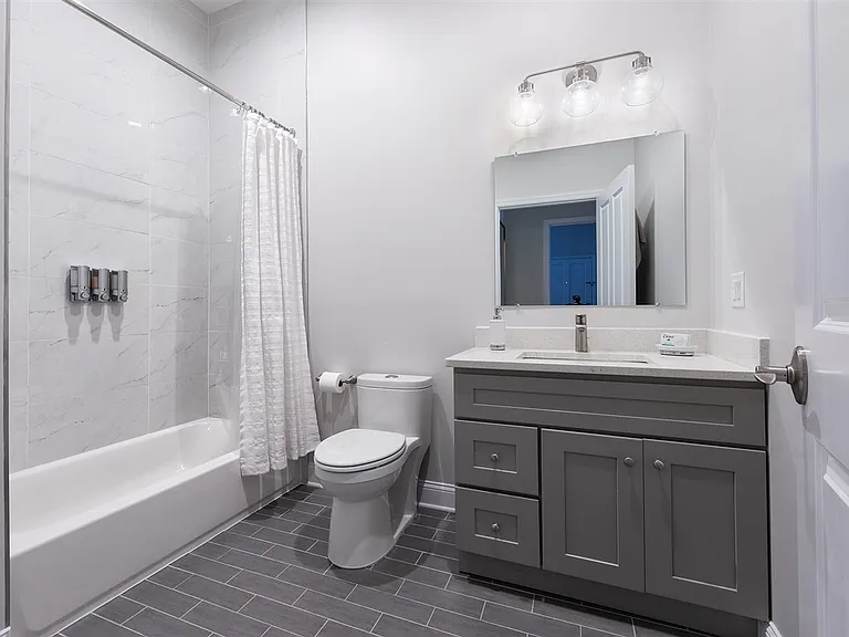 72 Wayne St #1 — Photo 11