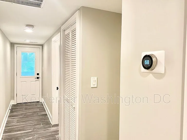 1618 Gales St NE #B — Photo 9