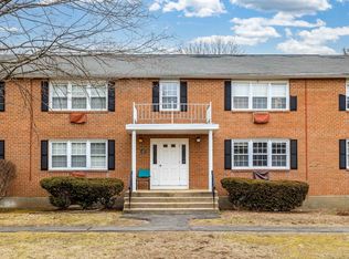 9 Grandview Dr #45D, Farmington, CT 06032