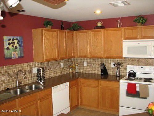 4th image of 16409 W Honeysuckle Dr