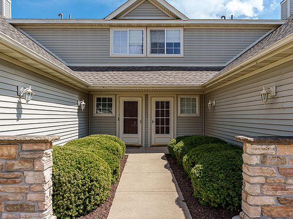 3rd image of 1103 Shingle Oak Ln #3A