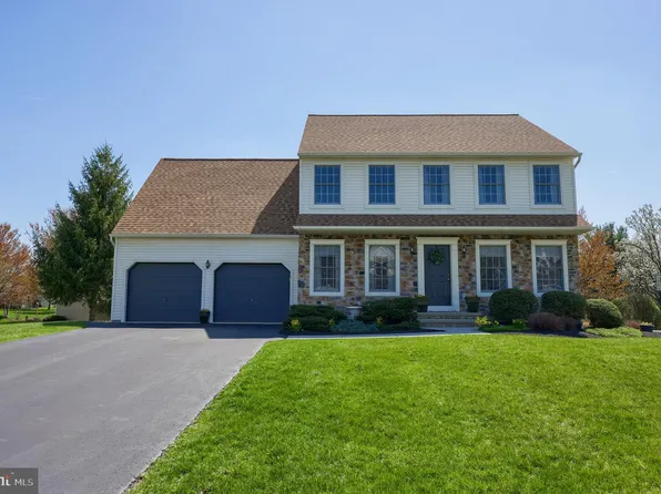 362 Squire Ln, Lititz, PA 17543