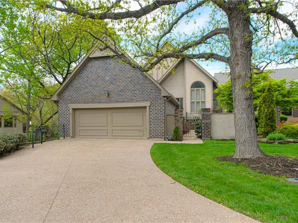 12472 Linden St, Leawood, KS 66209