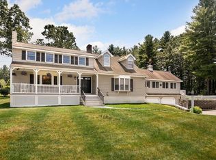 14 Donna Dr, Tewksbury, MA 01876