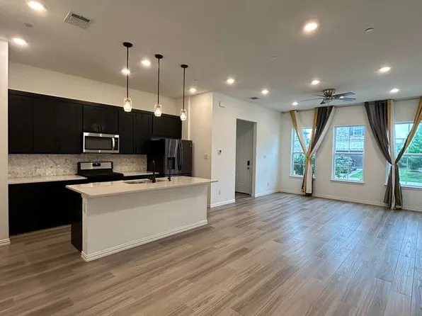 9935 Michael Irvin St, Irving, TX 75063