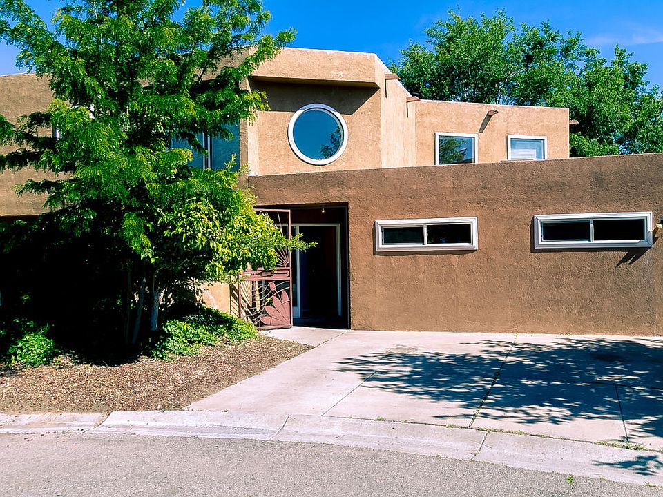 1st image of 2025 Dartmouth Dr NE