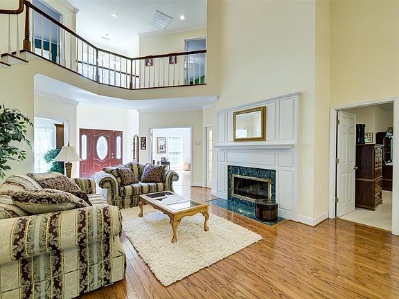4th image of 1806 Wood Creek Cir