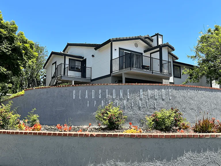 Gladstone Ridge Apartments — Photo 9