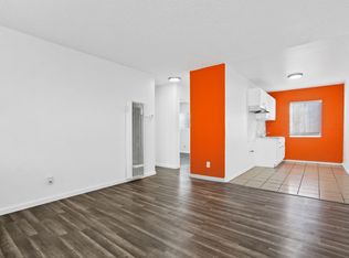 1110 W 94th St UNIT 2, Los Angeles, CA 90044