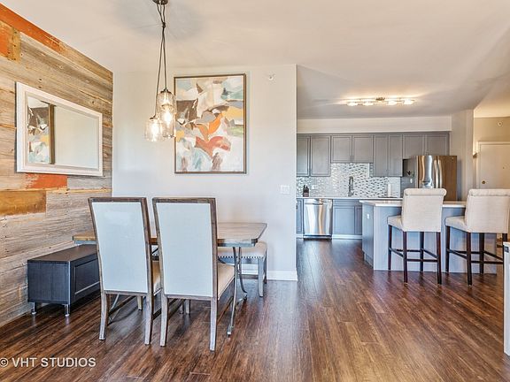 4th image of 365 Graceland Ave Unit 604A