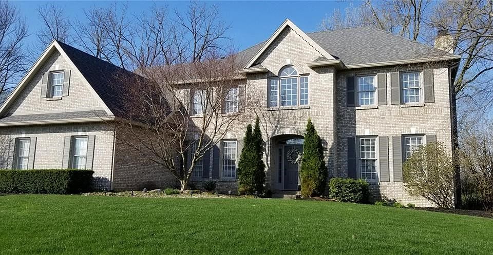 Charming elevation with modern color choices.