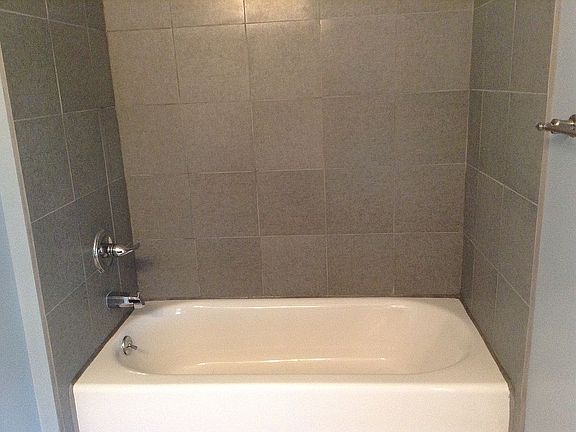 Ceramic tile