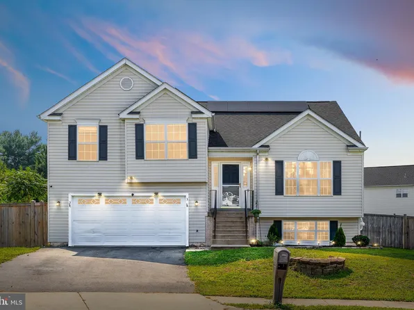 3 Little Field Dr, Fredericksburg, VA 22405