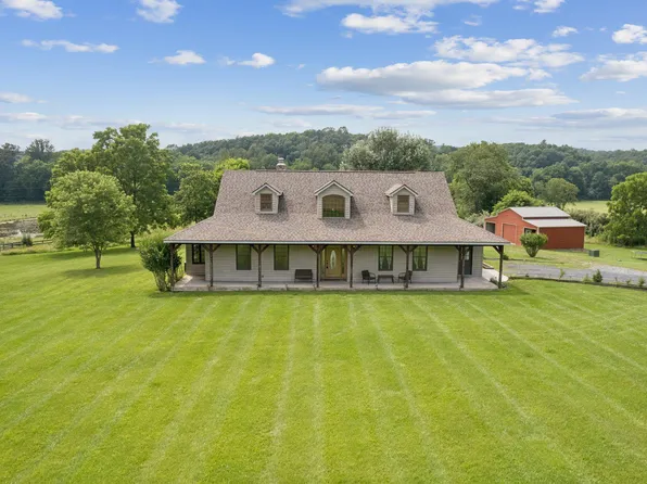 2716 Hunting Ridge Rd, Winchester, VA 22603