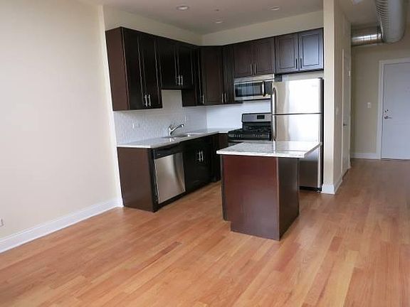 2nd image of 2042 W North Ave #4