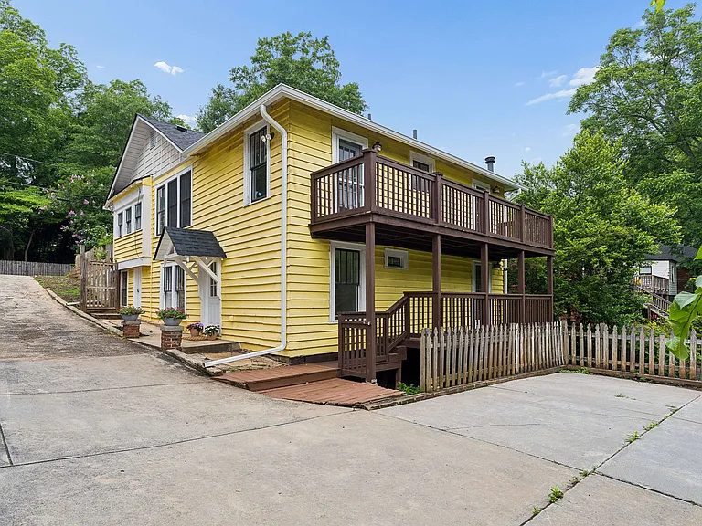 15 Branham St #B — Photo 22