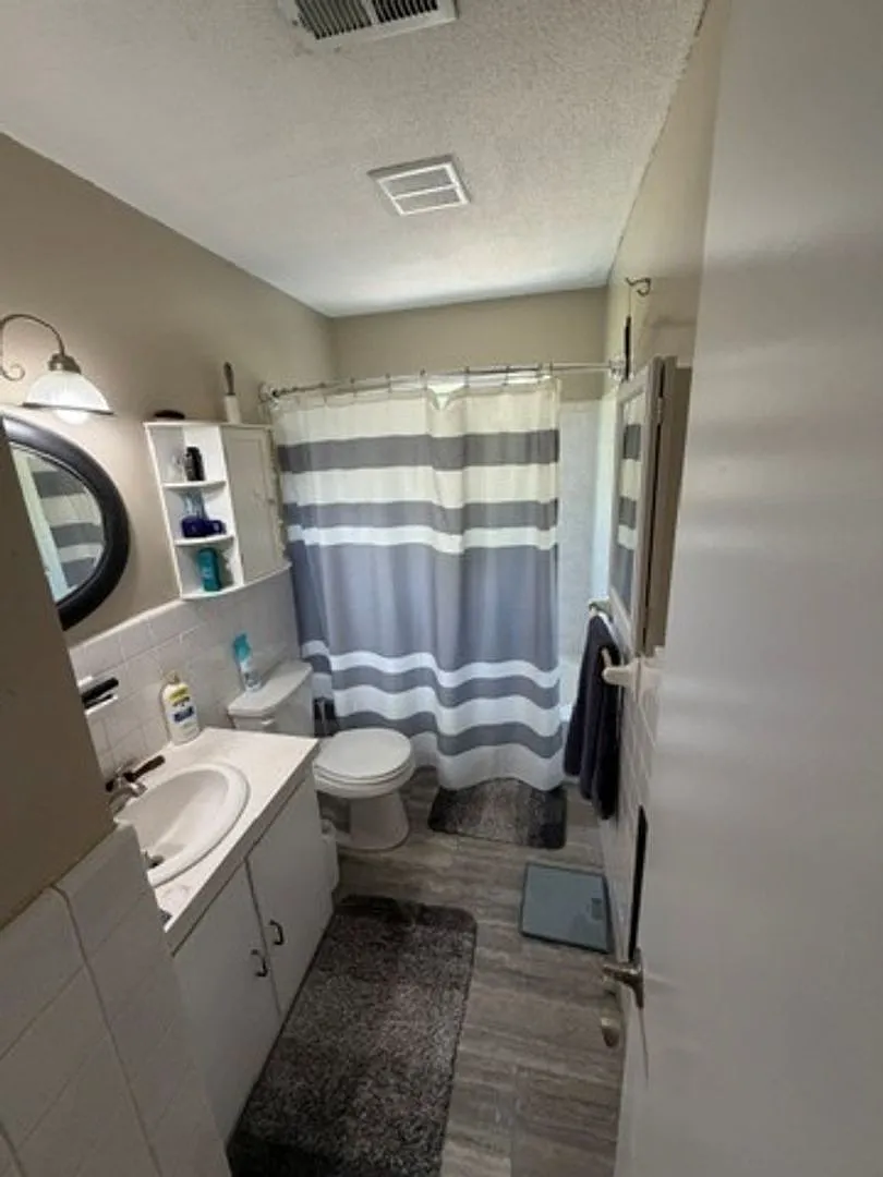 4 Bedroom | 1.5 Bath Home in Wilmington, NC — Photo 3
