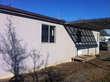back of house towards trailer.JPG