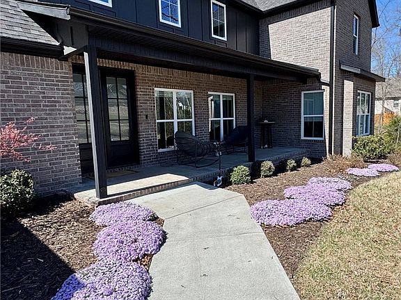 3rd image of 12442 Wildwood Dr