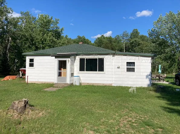N7770 Parkway Rd, Crivitz, WI 54114