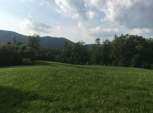 172 Elizabeth Dr, Hampton, TN 37658