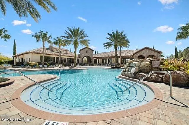 57 Pavo Cir — Photo 16