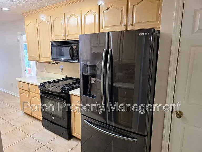 303 Shoreline Dr — Photo 13