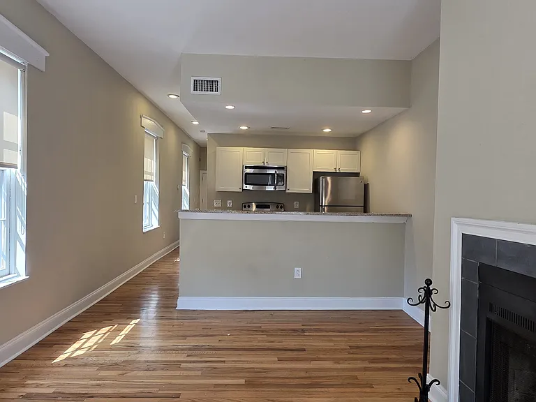 1114 Pine St #2 — Photo 20